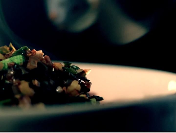 Ensalada de atún ahumado con coditos