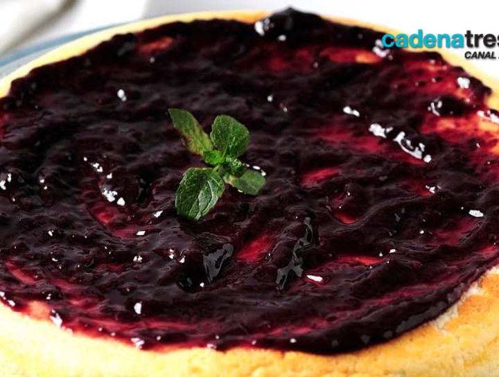 Pastel de naranja con zarzamora