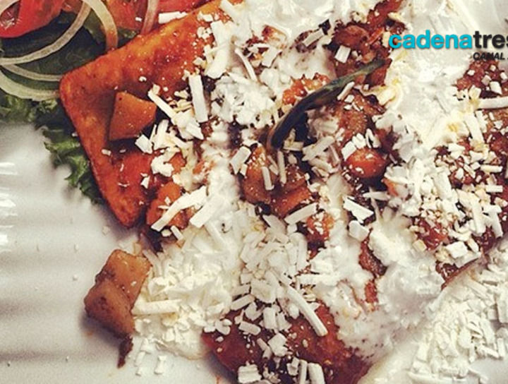Enchiladas de flor de jamaica