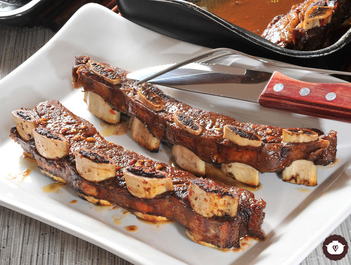Costillas de res a la brava