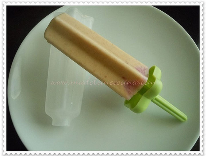 Paletas de crema de cacahuate y mermelada