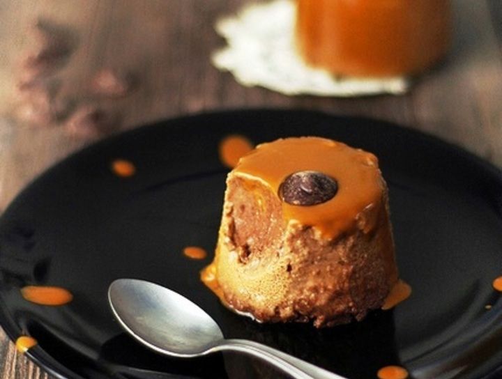 Flan de chocolate y caramelo de guayaba