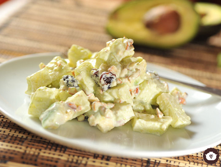 Ensalada de aguacate y almendras