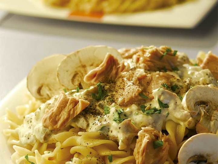 Rotini con champiñones y atún