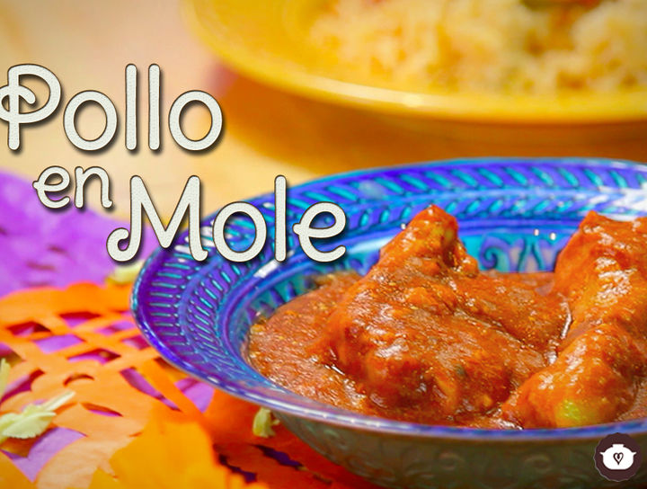 Pollo en mole amarillo