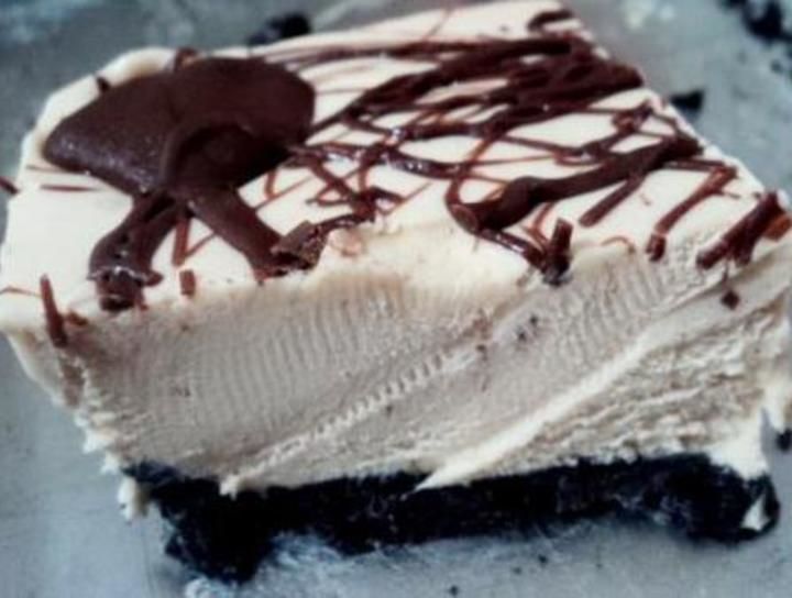 Postre helado tipo Snickers