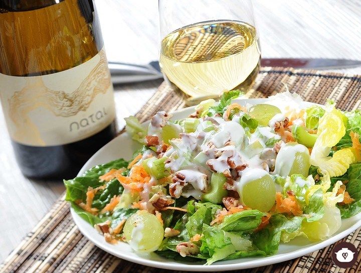 Ensalada con uvas y nuez
