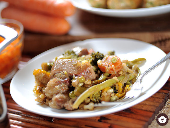 Costillas de puerco con verduras
