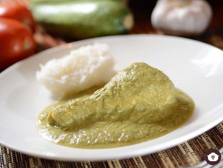 Pollo en mole verde
