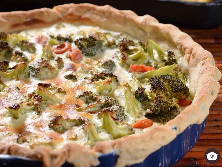 Quiche de brócoli y tomate cherry