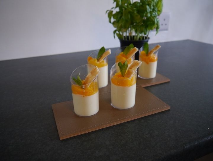 Panna cotta de naranja y mandarina.