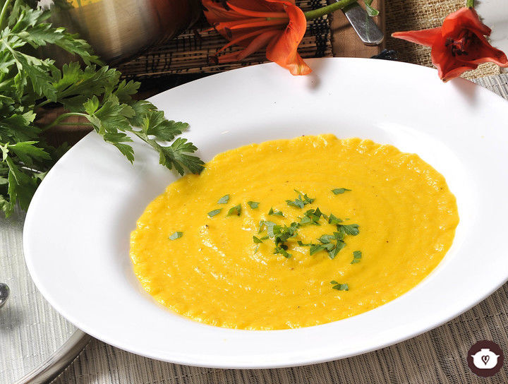 Caldo de poro y zanahoria