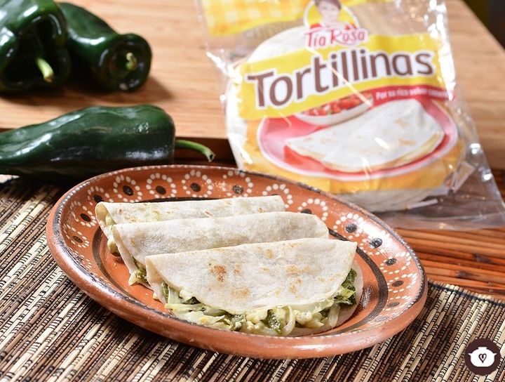 Quesadillas de poblano con queso