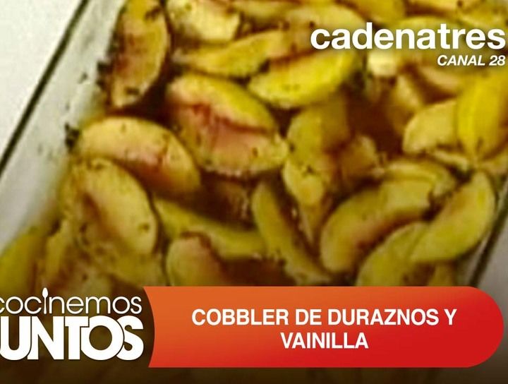 Cobbler de duraznos y vainilla