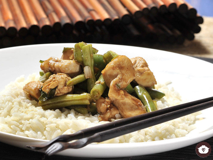 Pollo agridulce con ejotes