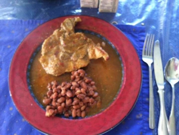 Lomo de puerco en salsa de chile morita