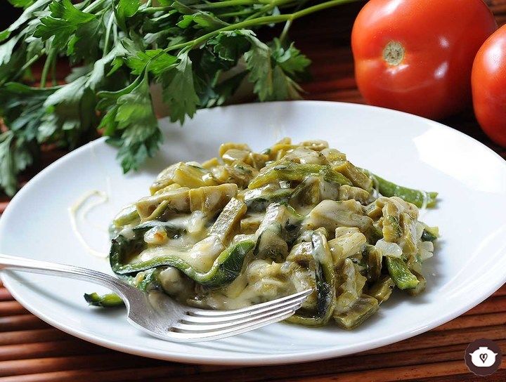 Nopales con chile poblano