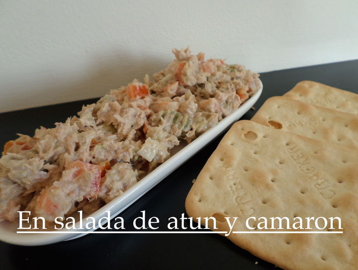 Ensalada de atún y camarón