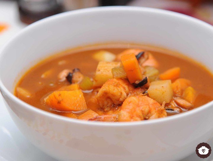 Caldo de pulpo y camarón
