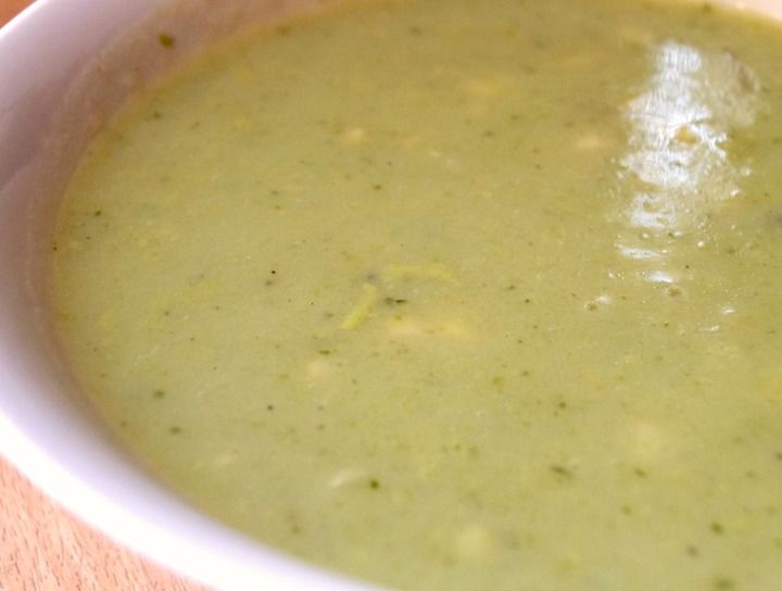 Crema de chile poblano y elote