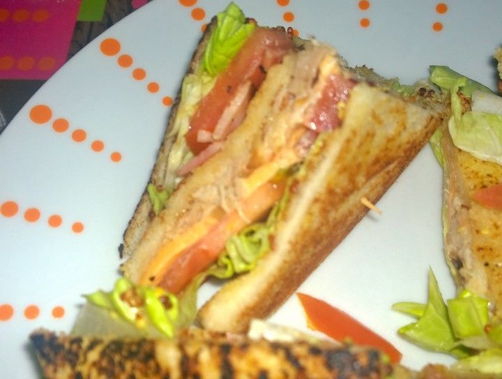 Receta SANDWICH CLUB DE POLLO Y MAYONESA CyC