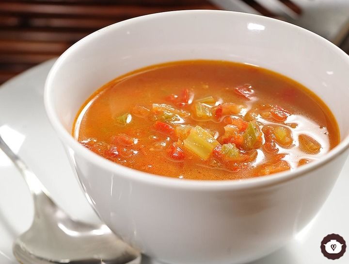 Sopa de pimientos con tocino