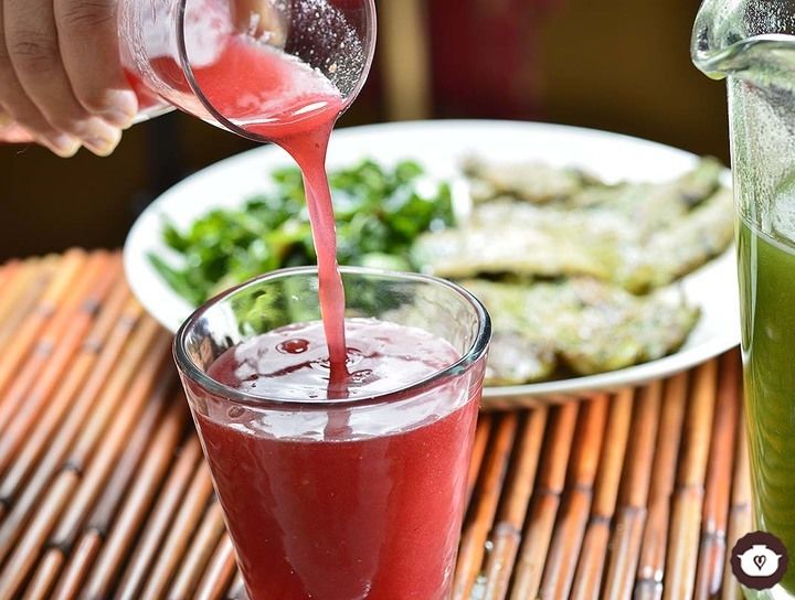 Agua de frambuesa con jamaica