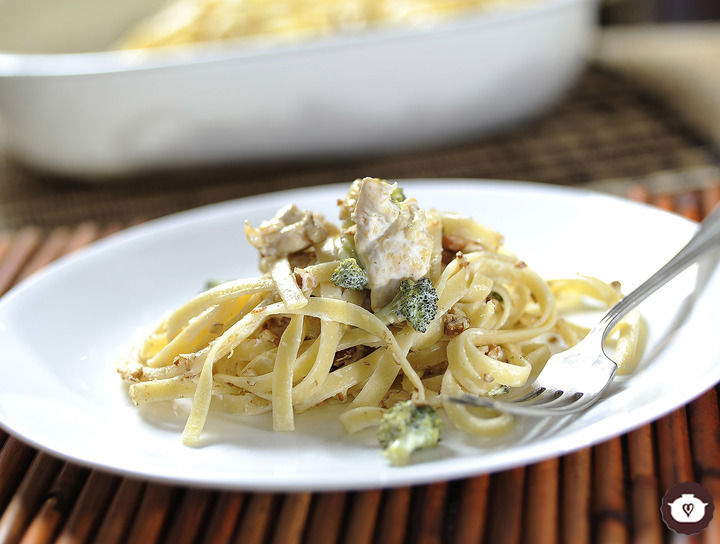 Fetuccine con pollo y nueces