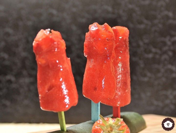 Paletas heladas de fresa