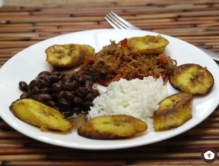 Pabellón criollo con baranda