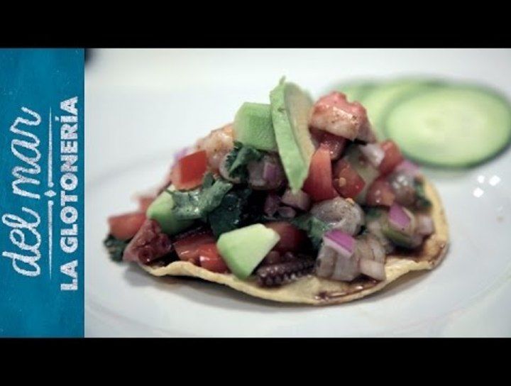 Tostada culichi de mariscos