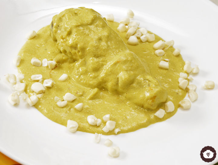 Pollo en salsa de flor de calabaza