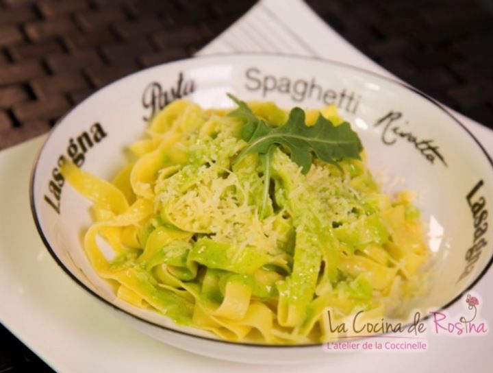 Fetuccini con pesto de arúgula