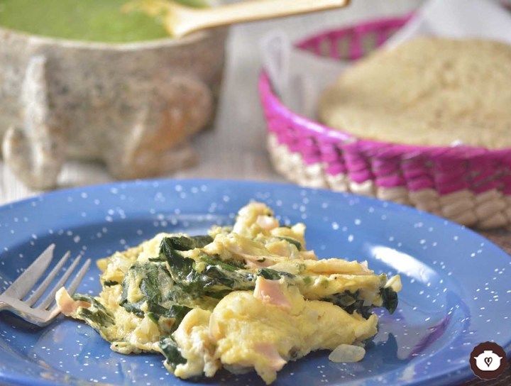 Huevos revueltos con espinaca