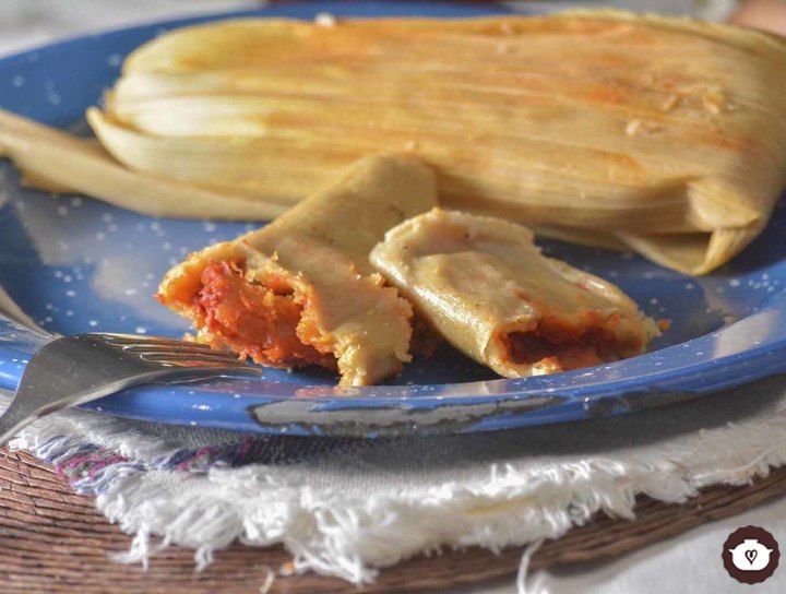 Tamales rellenos de camarón