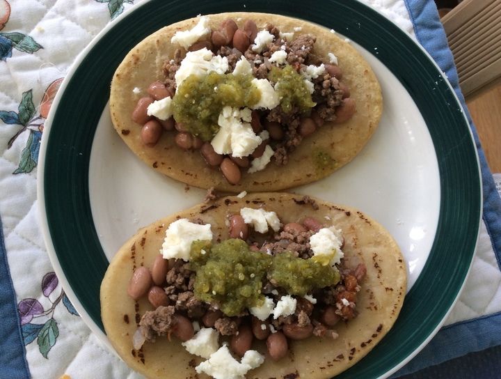 Huaraches de carne picada