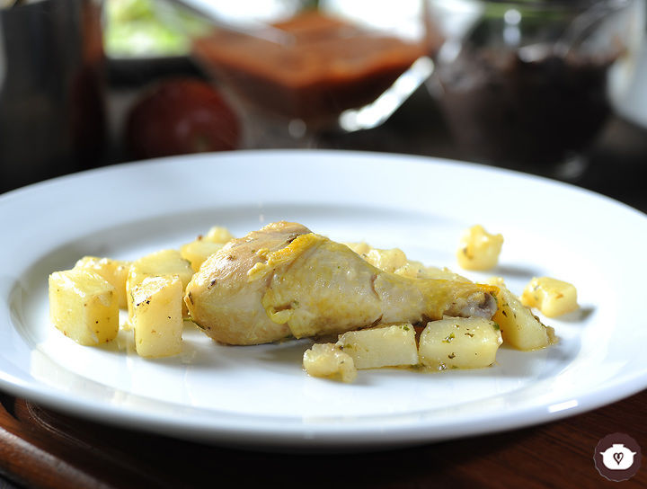 Pollo con papas al ajillo