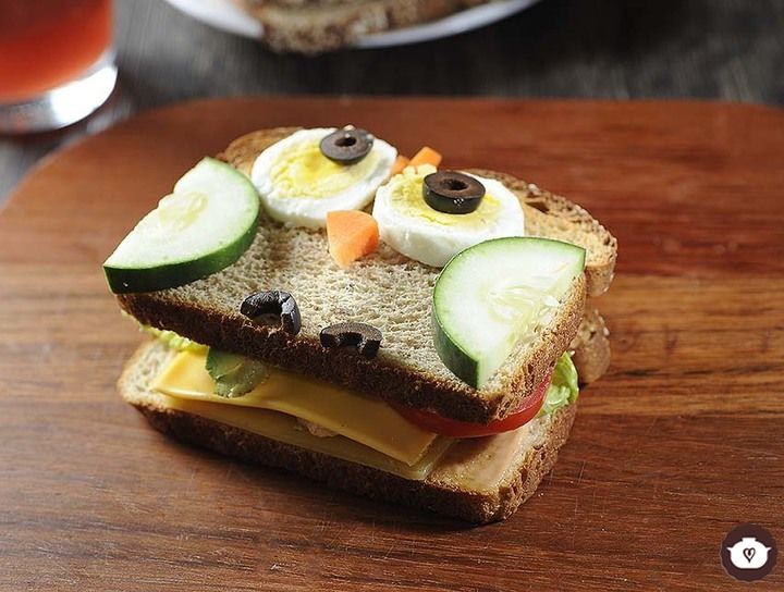 Sándwich de pollo con queso