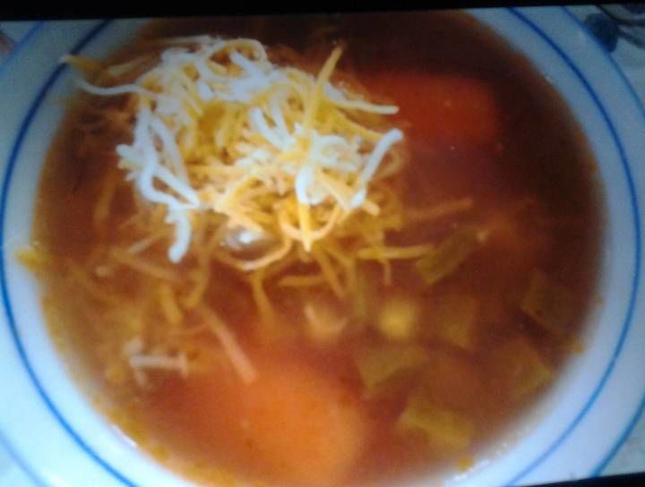 Sopa de nopales con queso
