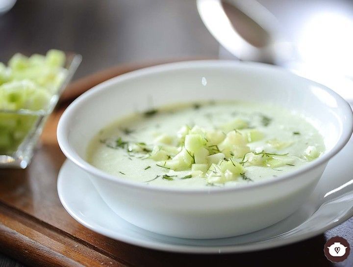 Sopa fría de pepino con yogur