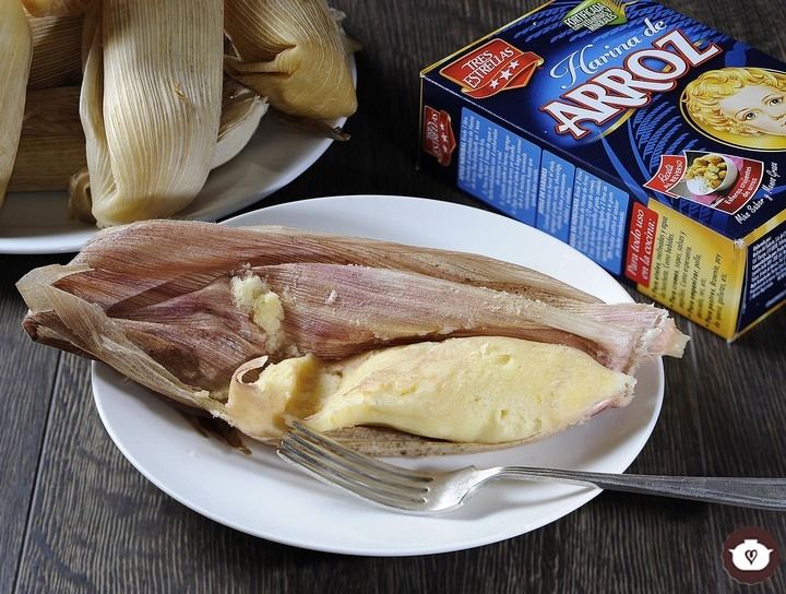 Tamales dulces de harina de arroz y coco