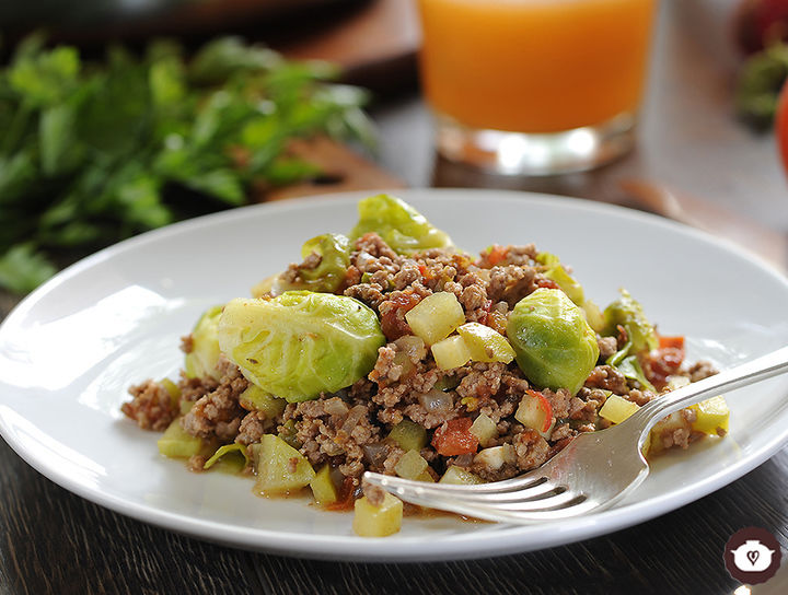Guisado de coles de bruselas con carne
