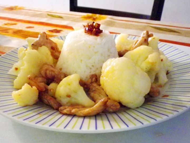 Coliflor con cerdo -estilo Xiangtan-