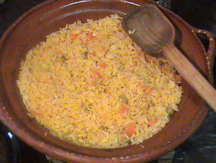 Sopa de arroz rojo