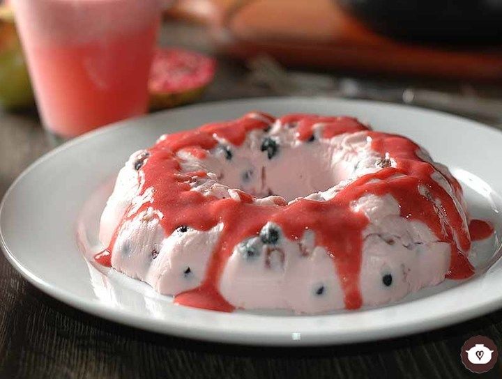 Gelatina de yogurt con frutos rojos