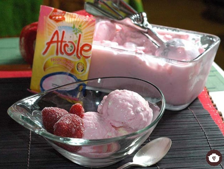 Helado de fresa con queso