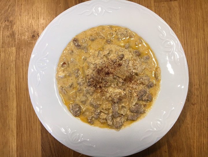 Shakrieh, guiso de carne y yogur