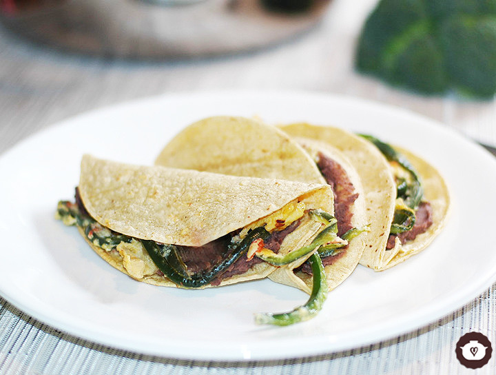 Tacos de guisado de huevo