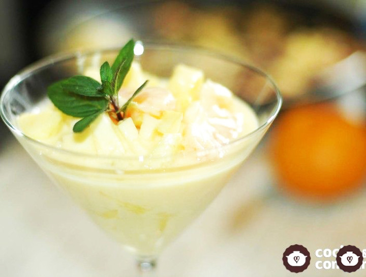 Postre frío de piña con mandarina