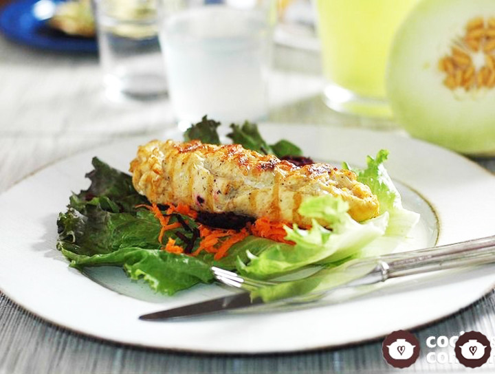 Pechuga de pollo rellena de flor de calabaza